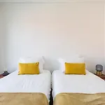 Guest house Baleal Surf Ranch