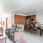 Baleal Surf Ranch Guest house